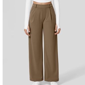 Halara straight leg work pant NWT SIZE MEDIUM